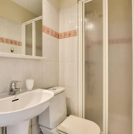 Διαμέρισμα W 2 Bathrooms At 400m From The